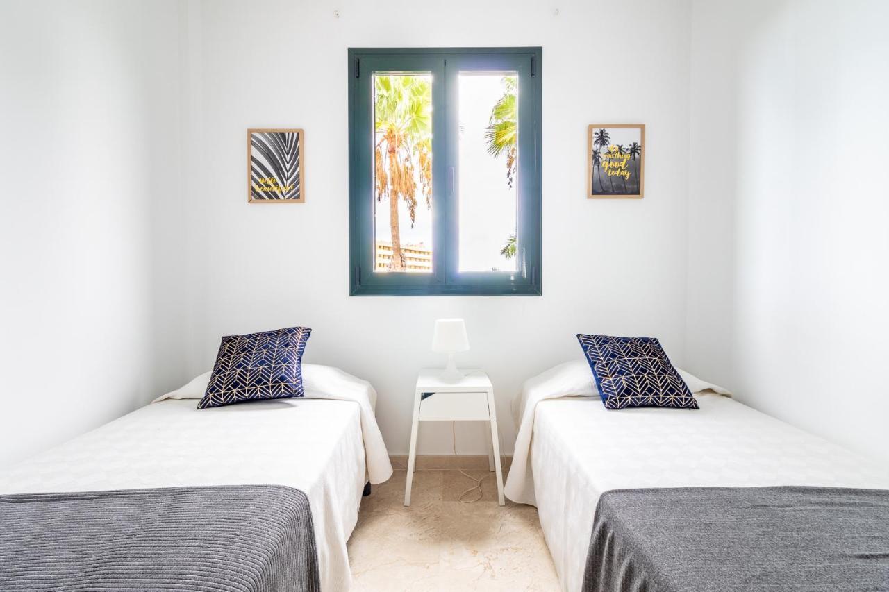 Vila Flatguest San Fernando + 4Bdr + Terrace + Parking San Bartolomé Exteriér fotografie