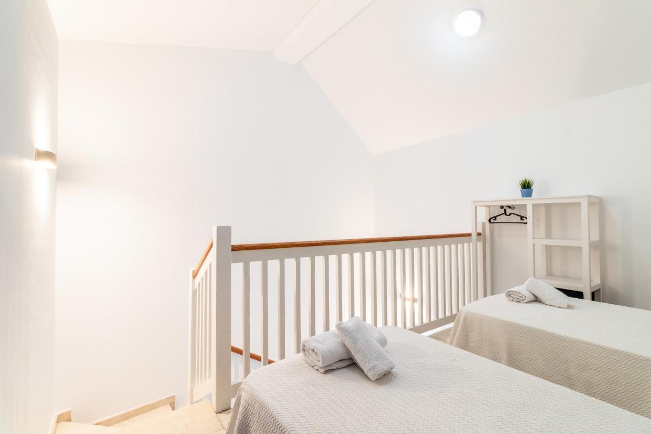 Vila Flatguest San Fernando + 4Bdr + Terrace + Parking San Bartolomé Exteriér fotografie